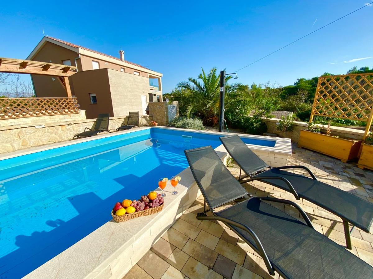 Villa Island Vir With Pool Esterno foto