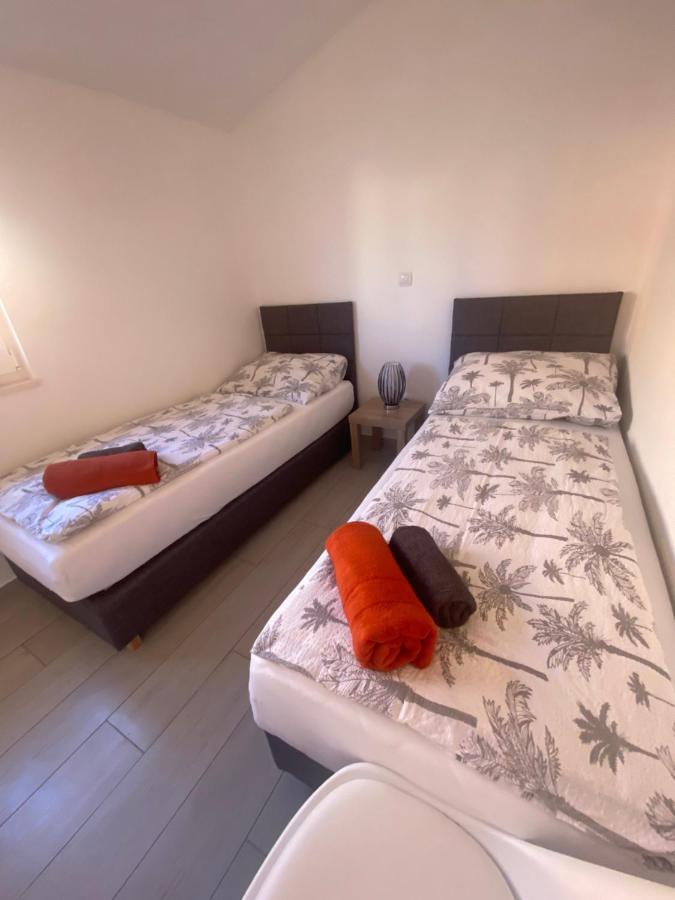 Villa Island Vir With Pool Esterno foto